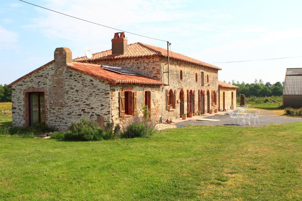 Chambres D'Hotes Le Chateau Rouge Saint-Germain-sur-Moine Esterno foto
